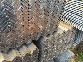 供应耐腐蚀不锈钢角钢等边角钢焊接机械制造品质优良角钢批发