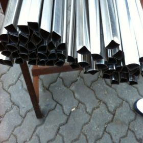 304三角形不锈钢管拱形管 凹槽管 扇形管 焊管异形管加工定制