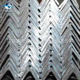 新疆厂家Q345B国标热轧50*50等边角钢工地支架钢镀锌材料三角钢