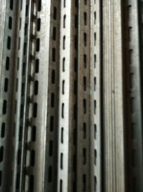 国标槽钢 镀锌花孔槽钢 定做各种规格槽钢冲孔