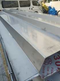 天津白钢板厂家，2mm304白钢板价格，拉丝贴膜白钢板裁剪折弯加工