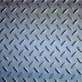1.8mm厚花纹钢板 热轧扁豆型花纹钢板 Q235防滑钢板 防滑楼梯钢板