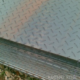 镀锌花纹板 热镀锌网纹板 镀锌防滑板Q235普通花纹板碳 钢 型材