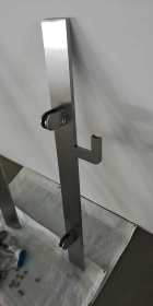 厂家定制304不锈钢楼梯立柱不锈钢玻璃栏杆立柱工程栏杆阳台护栏