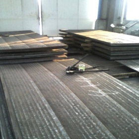 双金属堆焊耐磨钢板碳化铬耐磨复合钢板耐磨损硬度高