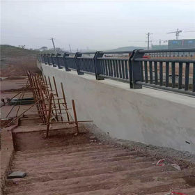 天桥步梯护栏 供应安装 重庆库房 安装快捷 服务电微 13350316627